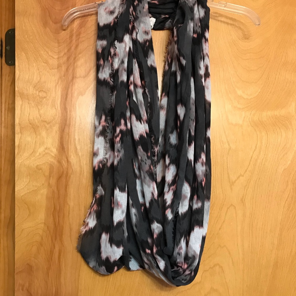 American eagle infinity scarf